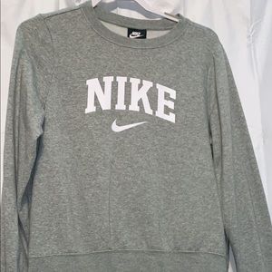 Nike long sleeve sweater